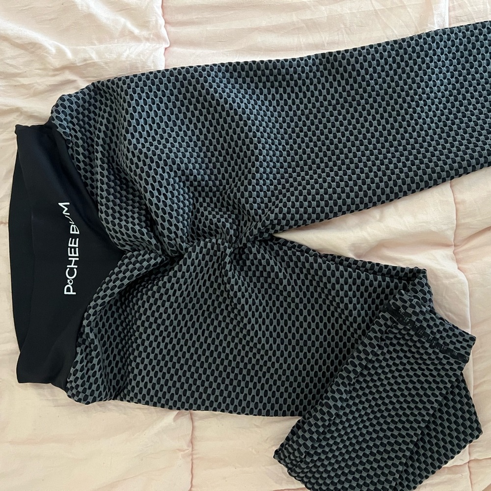 Pcheebum scrunch leggings, never worn them before. In brand new condition.